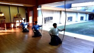 昇段審査に向けた練習に励んでいます