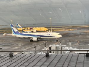 修学旅行へ出発しました—カナダ・バンクーバーへ